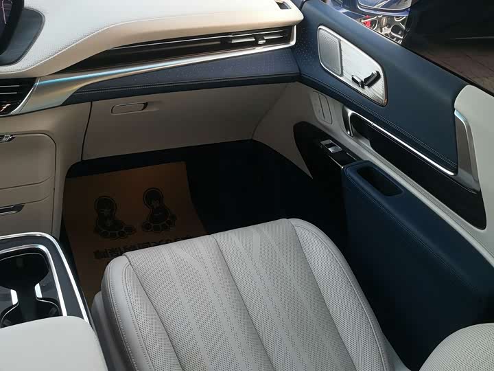 Фото 22 - Buick GL8 Century