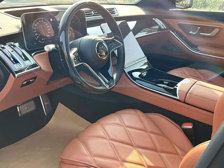 Фото 4 - Mercedes-Benz Maybach S-Class