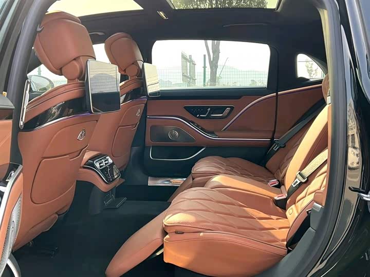 Фото 5 - Mercedes-Benz Maybach S-Class