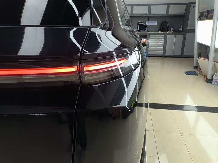 Фото 8 - LiXiang L7