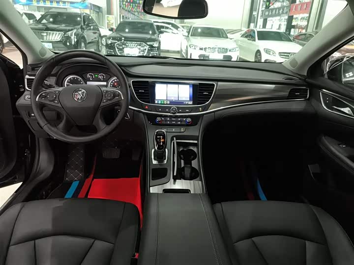 Фото 10 - Buick LaCrosse