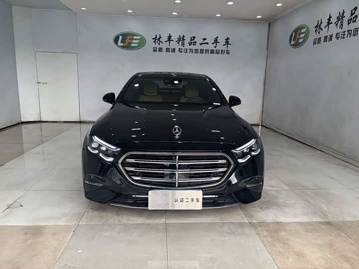 Фото 2 - Mercedes-Benz E-Class