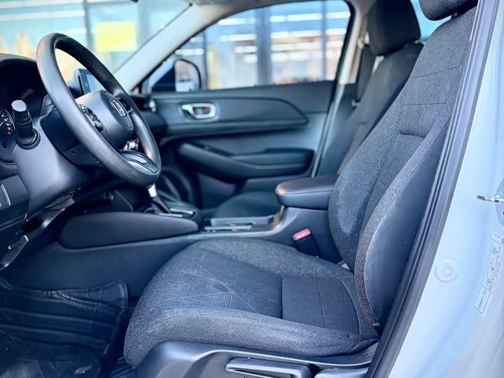 Фото 10 - Honda Vezel