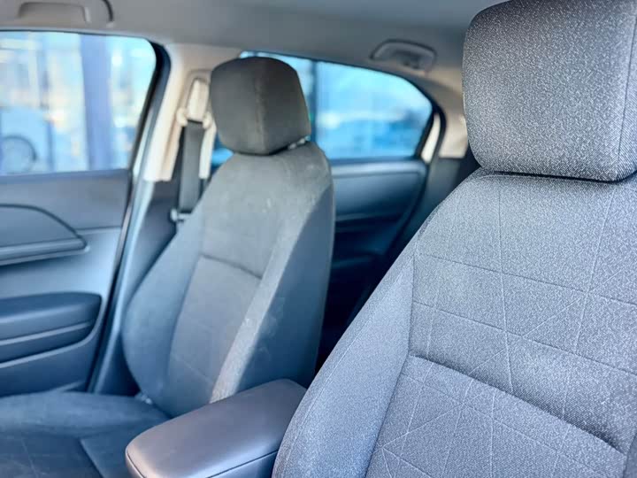 Фото 13 - Honda Vezel