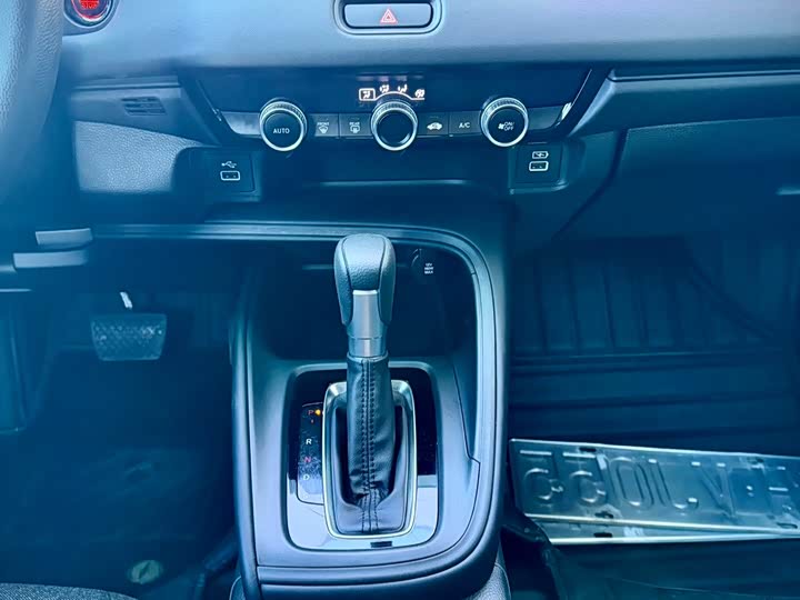 Фото 15 - Honda Vezel