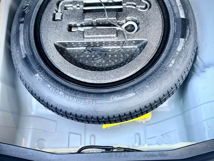 Фото 18 - Honda Vezel