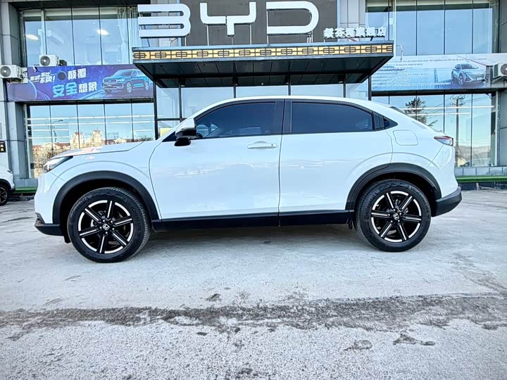 Фото 3 - Honda Vezel