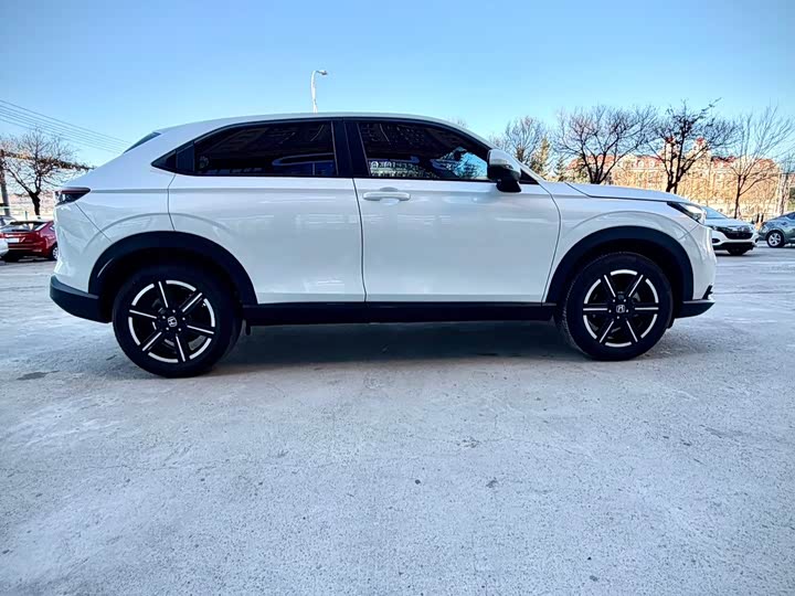 Фото 7 - Honda Vezel