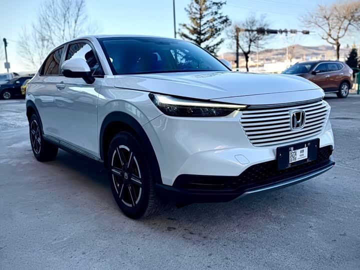 Фото 8 - Honda Vezel