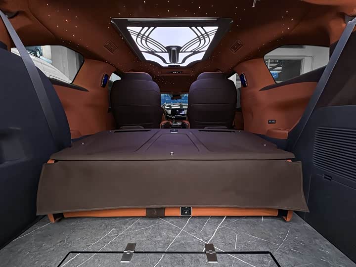 Фото 9 - Toyota Granvia