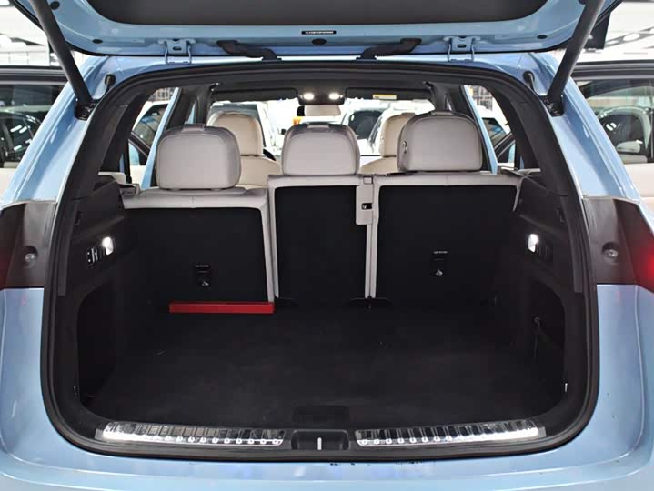 Фото 12 - LiXiang L7