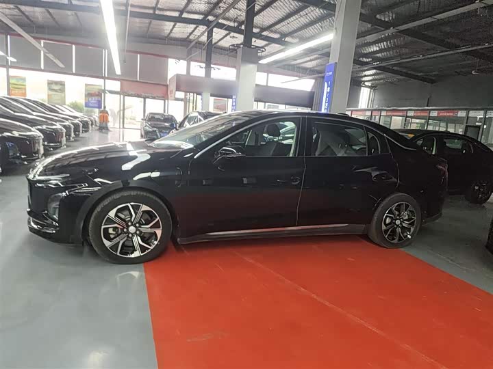 Фото 5 - Hongqi E-QM5