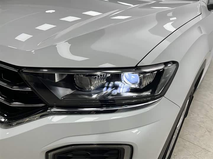 Фото 17 - Volkswagen T-Roc