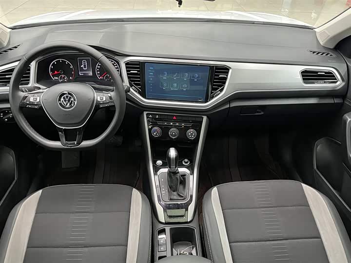 Фото 2 - Volkswagen T-Roc