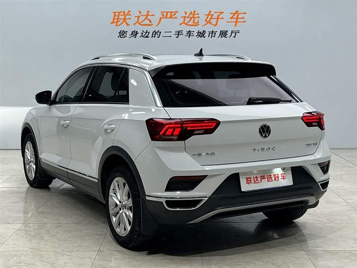 Фото 23 - Volkswagen T-Roc