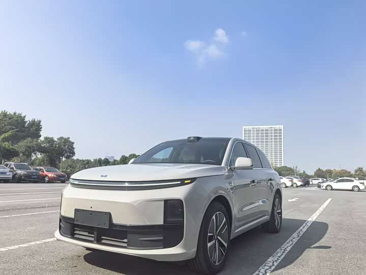 Фото 1 - LiXiang L6