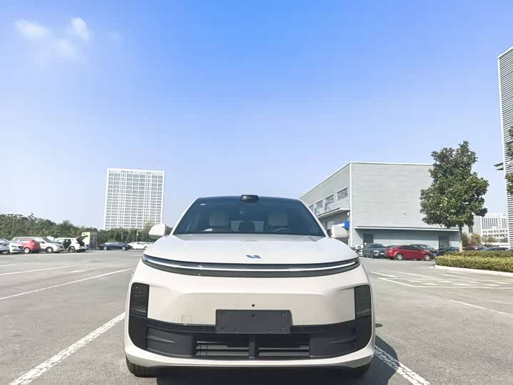 Фото 2 - LiXiang L6