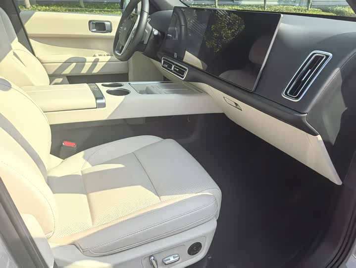 Фото 9 - LiXiang L6