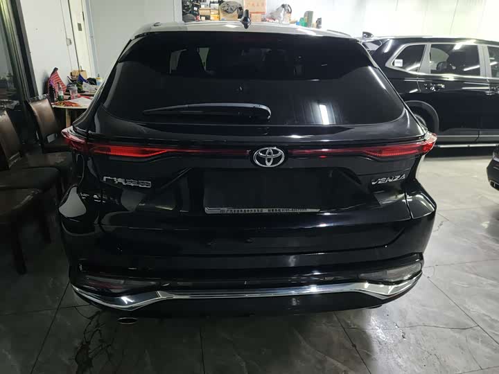 Фото 14 - Toyota Venza