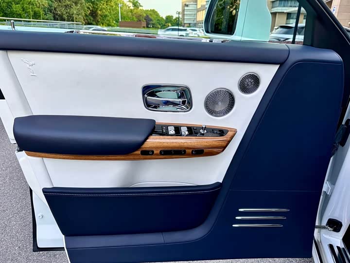 Фото 11 - Rolls-Royce Phantom