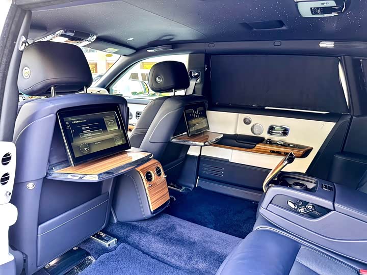 Фото 13 - Rolls-Royce Phantom