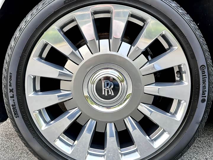 Фото 18 - Rolls-Royce Phantom