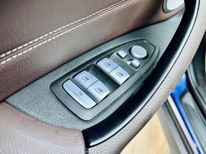 Фото 14 - BMW X1