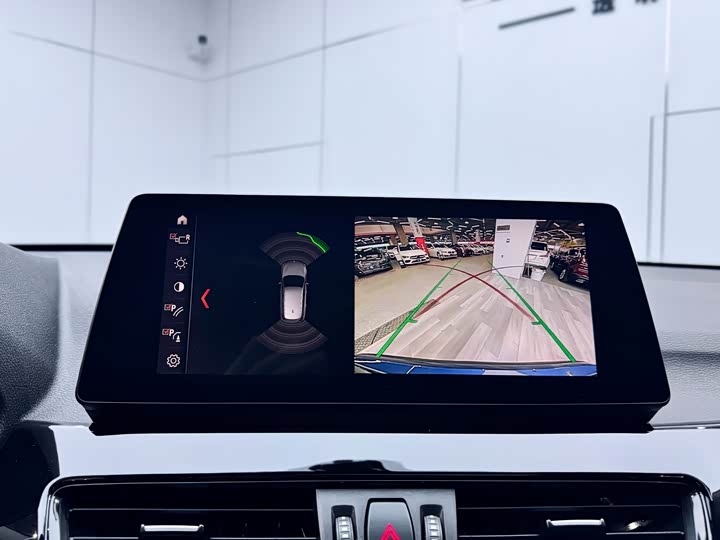 Фото 16 - BMW X1