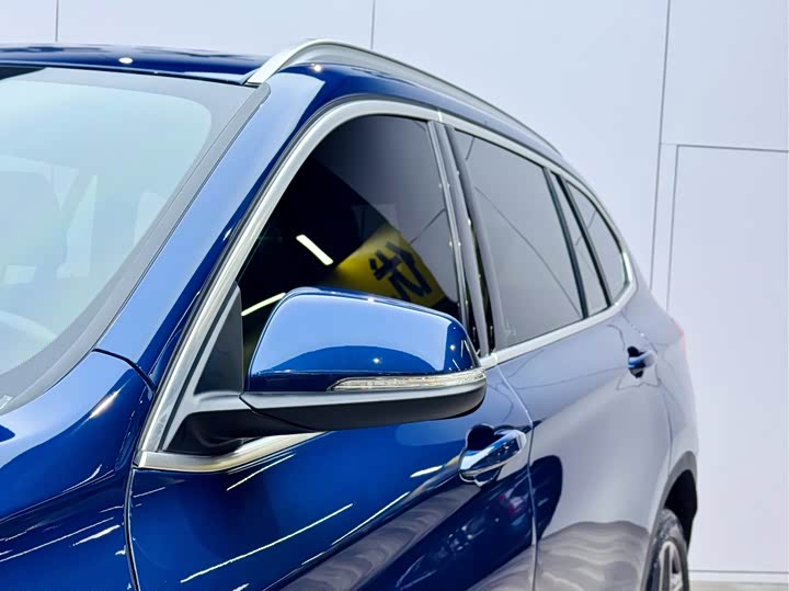 Фото 22 - BMW X1