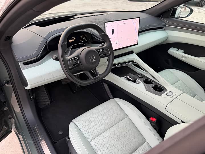 Фото 13 - Zeekr 001