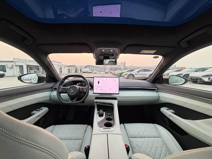 Фото 19 - Zeekr 001