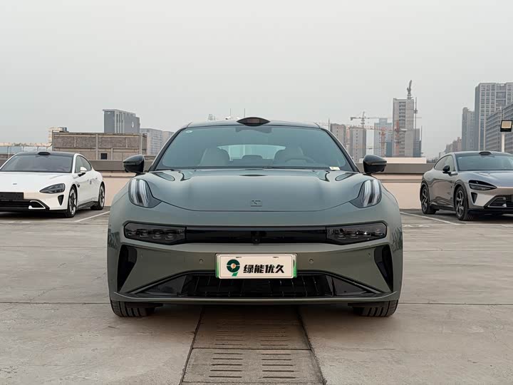 Фото 2 - Zeekr 001