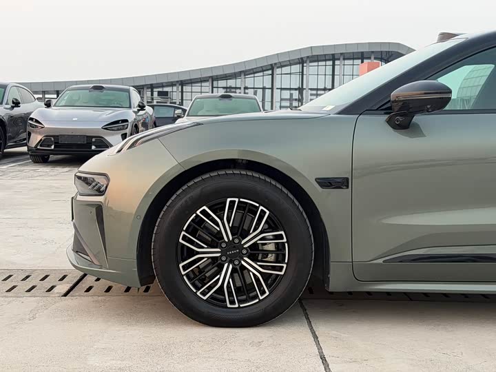 Фото 5 - Zeekr 001