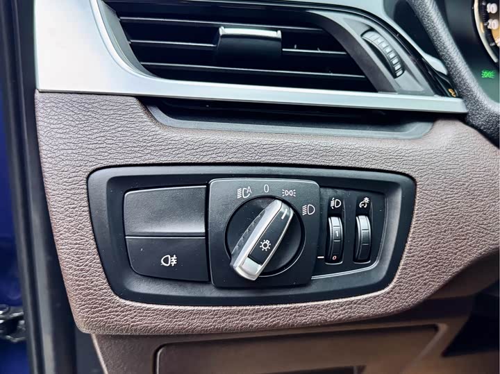 Фото 11 - BMW X1