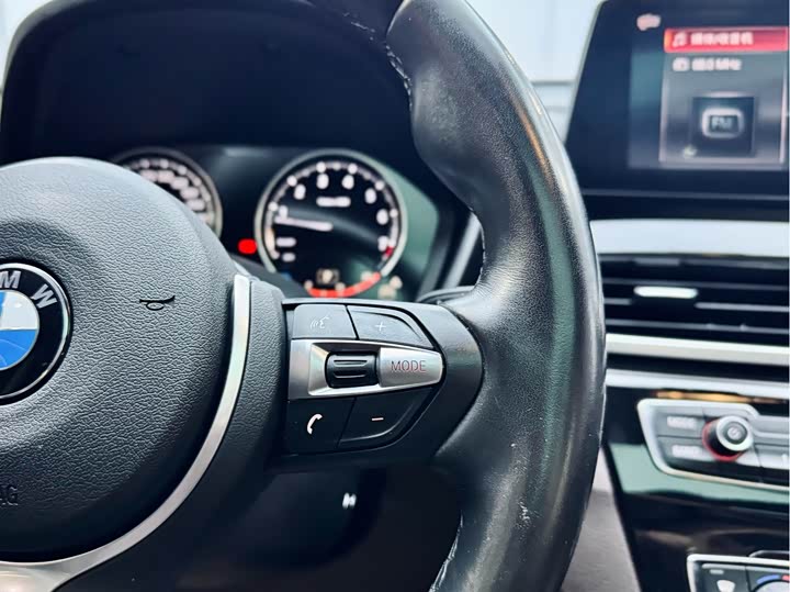 Фото 21 - BMW X1