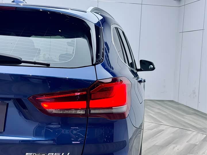 Фото 27 - BMW X1