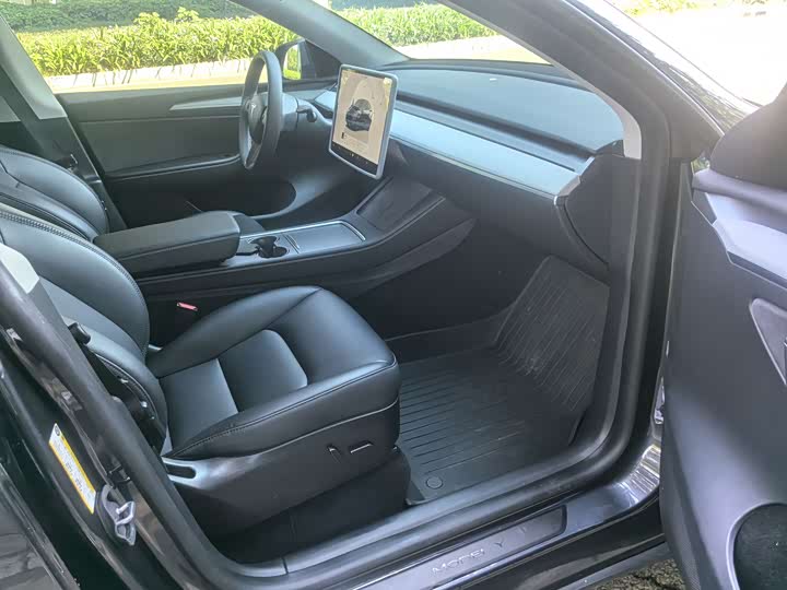 Фото 16 - Tesla Model Y