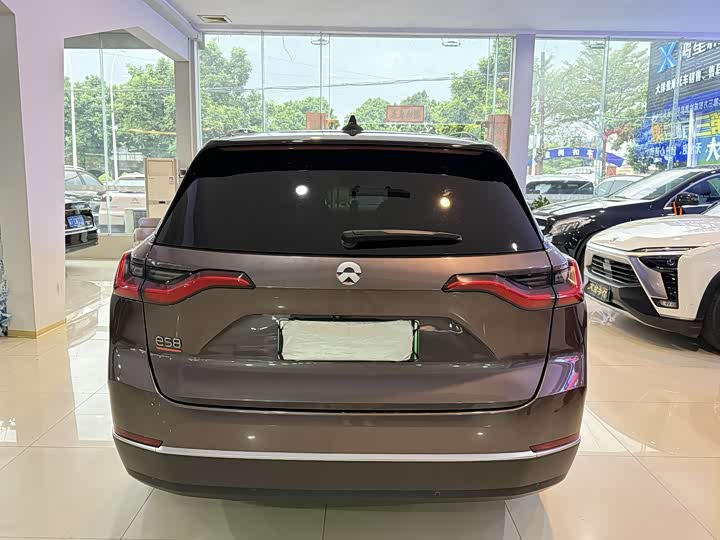 Фото 13 - Nio ES8