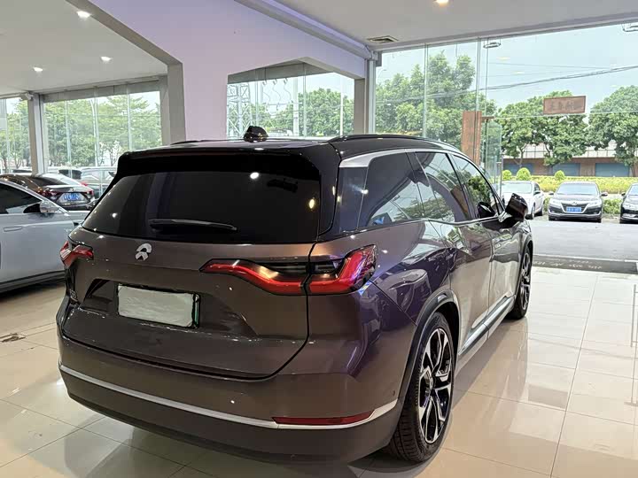 Фото 14 - Nio ES8