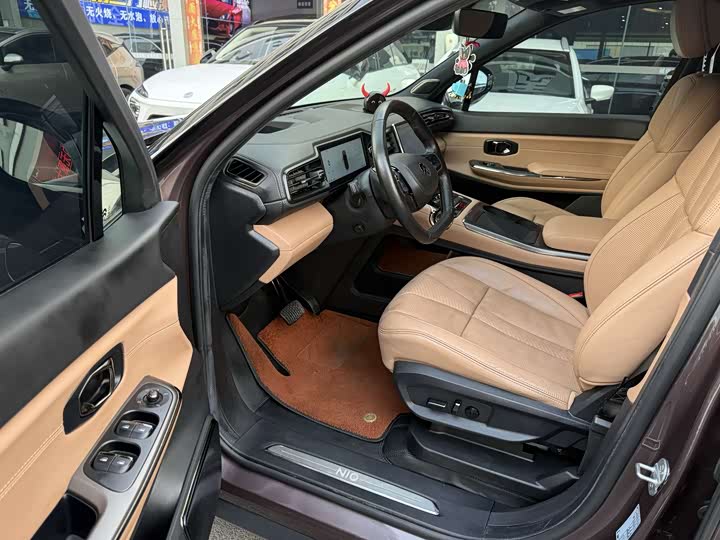 Фото 7 - Nio ES8