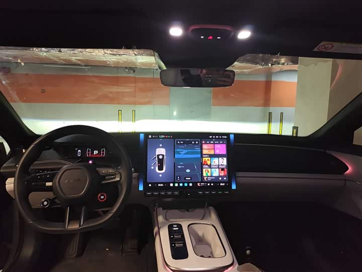 Фото 11 - Xiaomi SU7