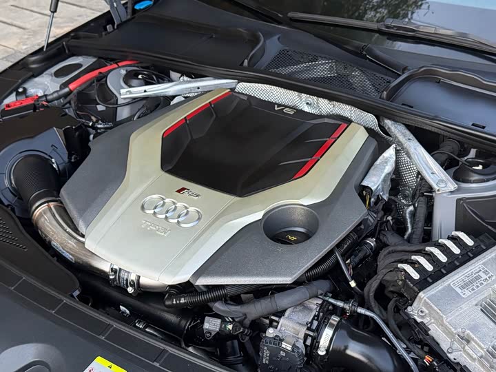 Фото 11 - Audi RS 4