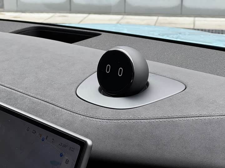 Фото 10 - Nio EC6