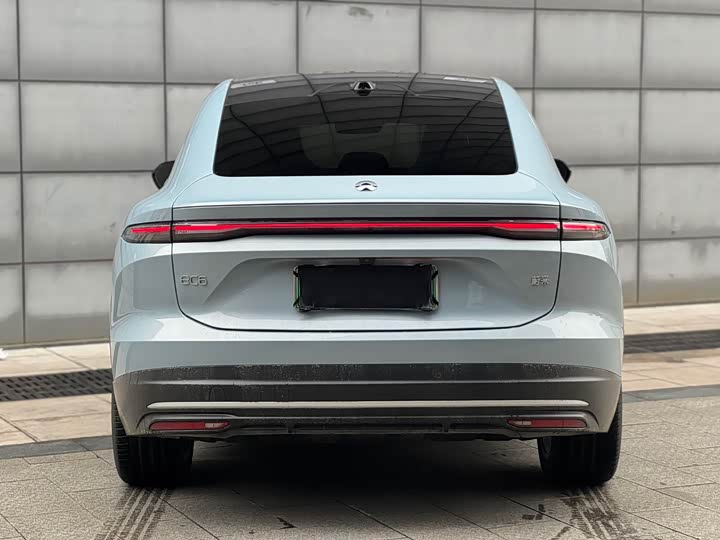 Фото 4 - Nio EC6