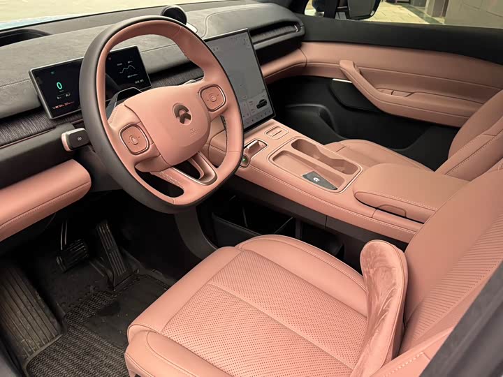 Фото 6 - Nio EC6