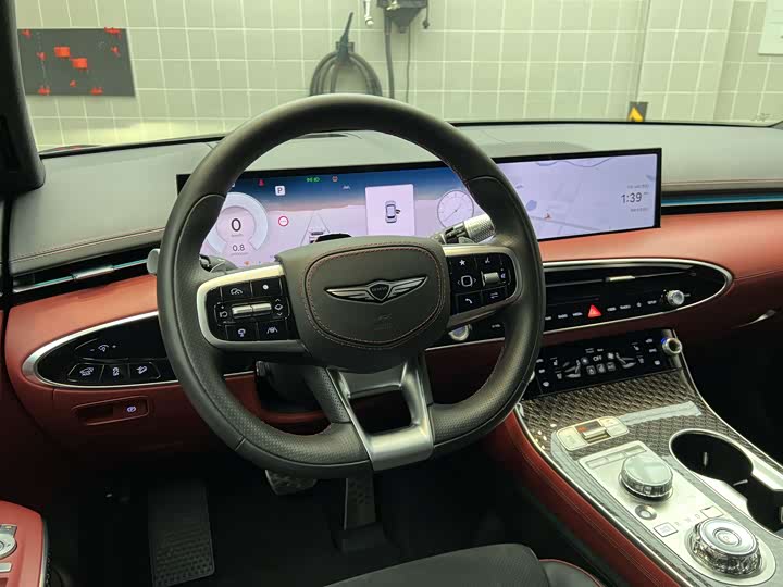 Фото 10 - Genesis GV70