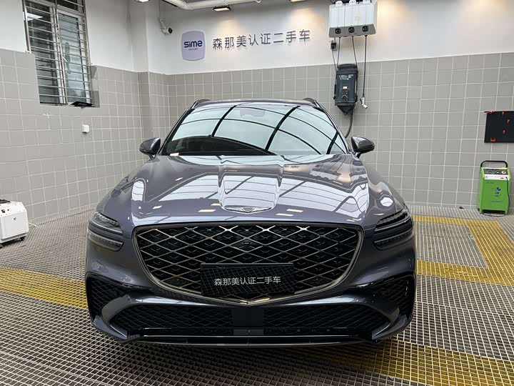 Фото 2 - Genesis GV70