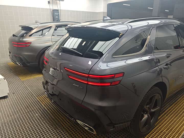 Фото 20 - Genesis GV70