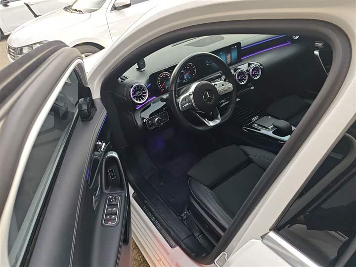 Фото 16 - Mercedes-Benz A-Class