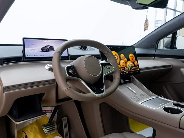 Фото 23 - Luxeed R7